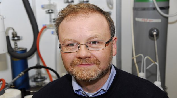 最近,德国维尔茨堡大学holger braunschweig教授带领的化学家团队成功